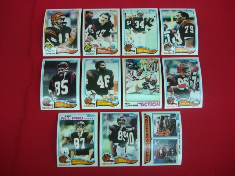 Vintage 1982 Topps Cincinnati Bengals Football Cards - 11-Card Lot