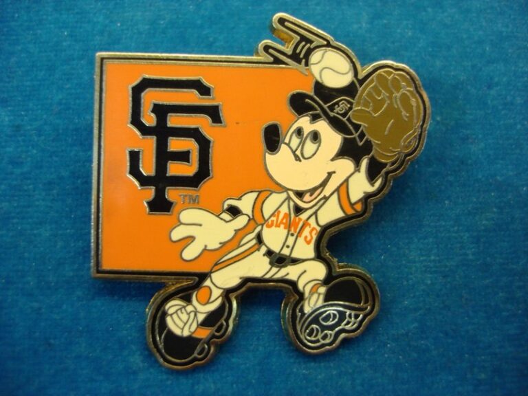 2008 Disney/MLB San Francisco Giants Mickey Mouse Enamel Pin