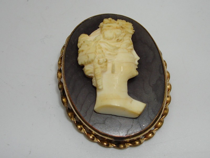 Vintage D'Abros gold filled cameo pin/pendant with a white carved cameo