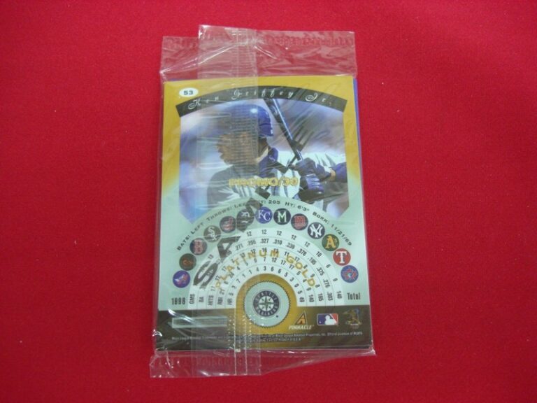 1998 Pinnacle Totally Certified Platinum Gold Sample Pack with Ken Griffey Jr. and Jeff Bagwell cards