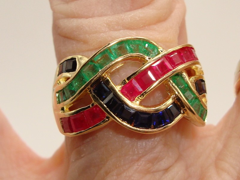 Vintage 14K gold sapphire, emerald, and ruby ring (size 7)