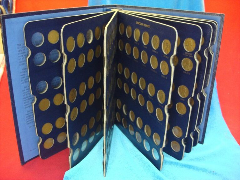 Lincoln Cents Collection 1909-1995 (212 Coins) in Whitman Album – Nice Circulated Set