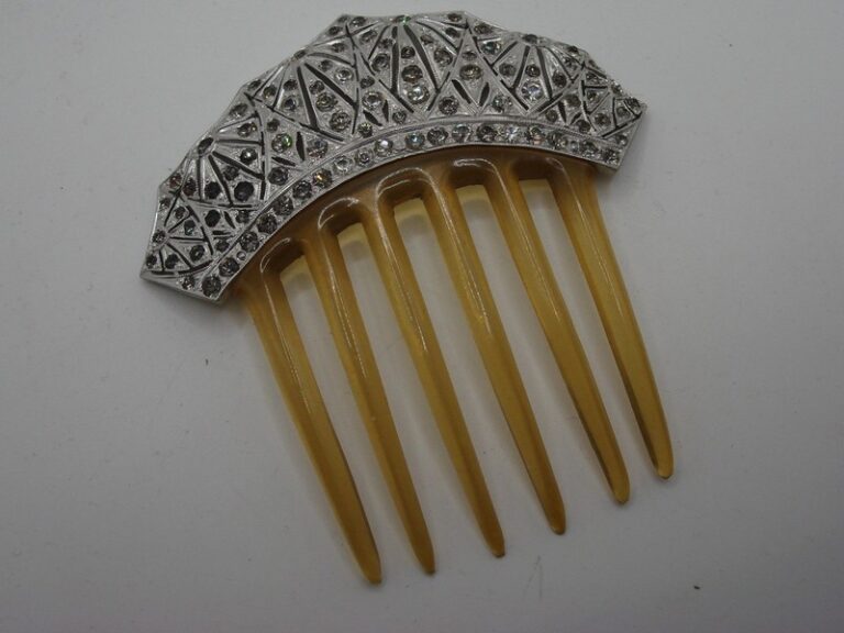Vintage Art Deco silver hair comb with rhinestones