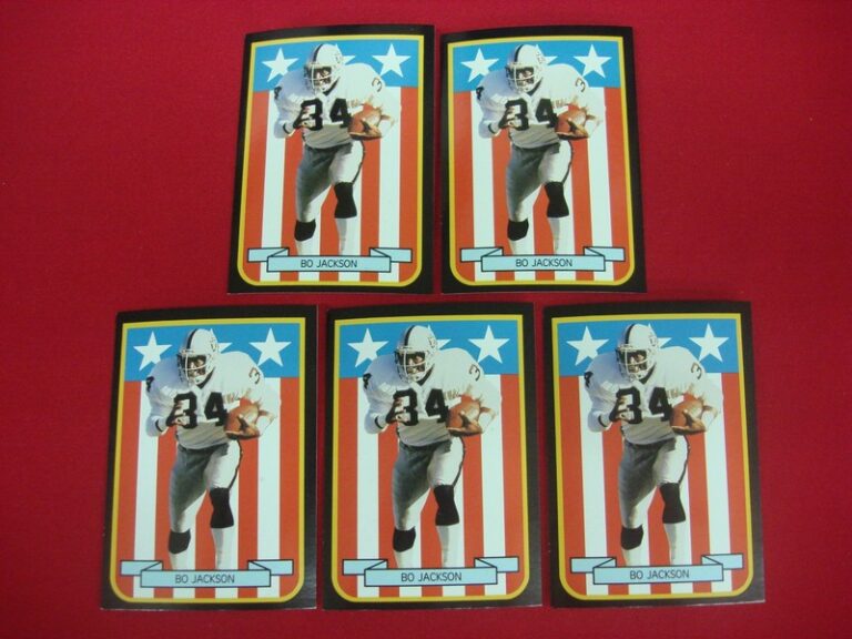 Vintage Bo Jackson football cards (5-card lot) - Broder Type