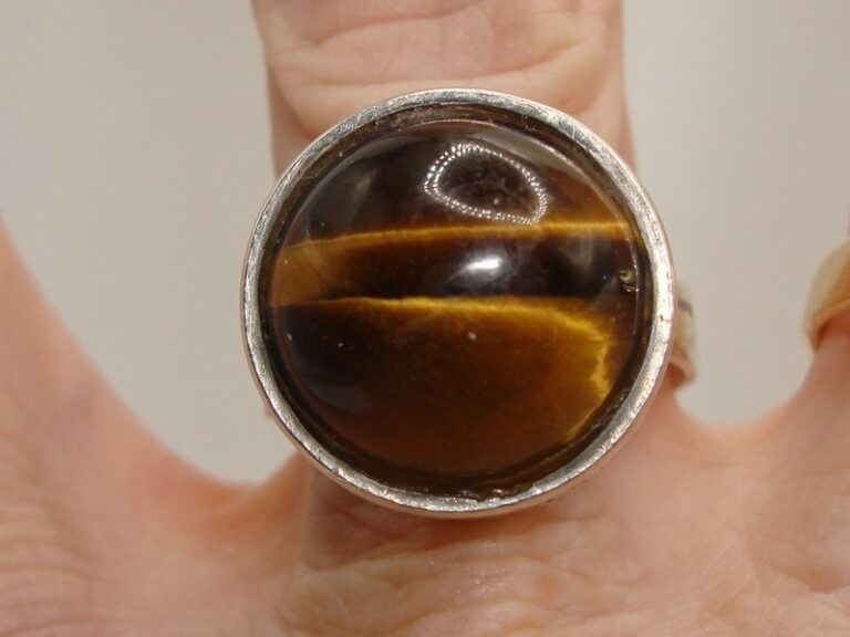 Vintage sterling silver tiger's eye ring by CNP, size 9 1/2