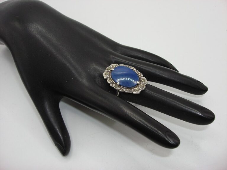 Vintage Art Deco Sterling Silver Chalcedony & Marcasite Ring (Size 8.5)