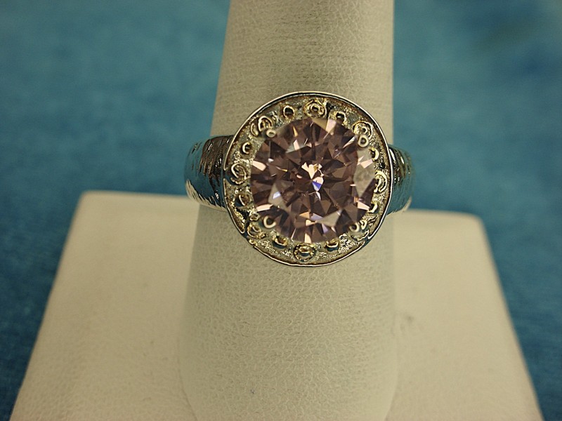 Pre-Owned Sterling Silver Pink Stone Ring (Size 9)