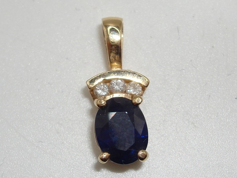 14K gold sapphire and diamond pendant