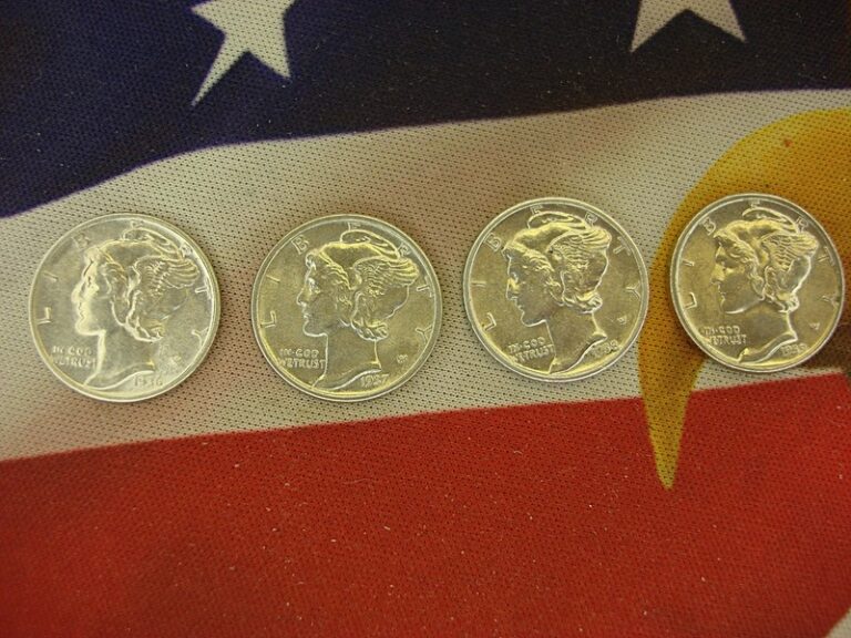 Set of four (4) Mercury dimes minted between 1936 and 1939, in circulated condition. Features the iconic Liberty head design.