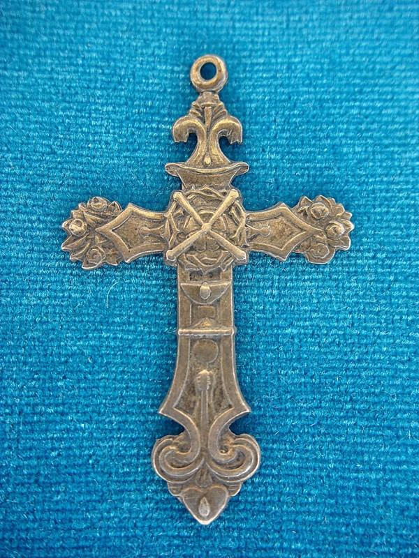 Sterling Silver Sitio Cross Pendant - Ornate Design, Pre-Owned
