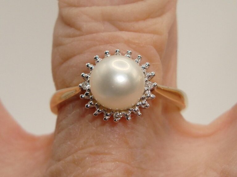 14K Gold Pearl & Diamond Accent Ring - Size 7