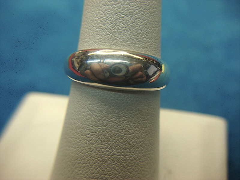 Adjustable sterling silver dome ring, sizes 7.5-9, pre-owned, excellent condition.
