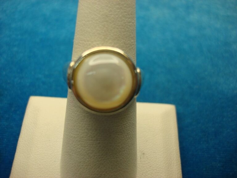 Sterling silver moonstone ring, size 6 3/4