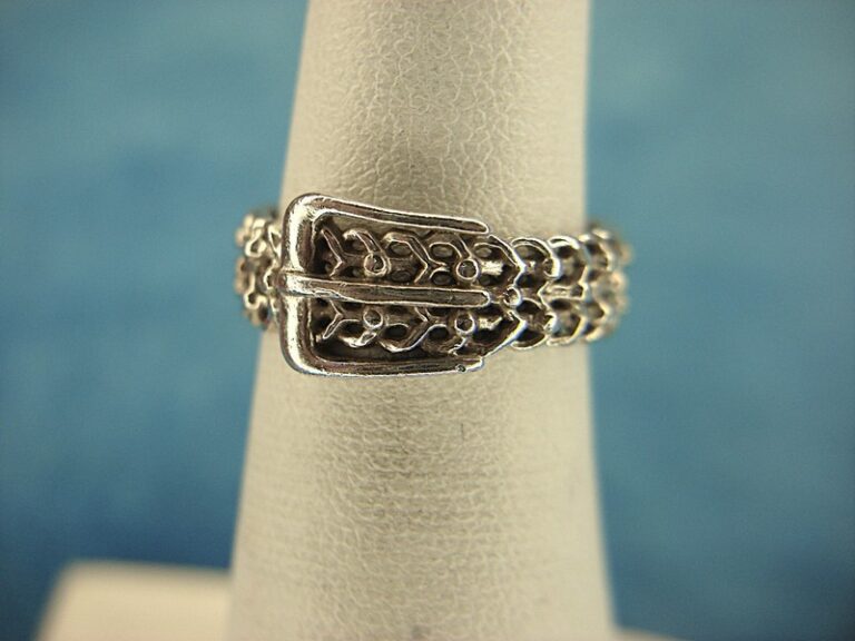 Vintage sterling silver buckle band ring, size 4 3/4