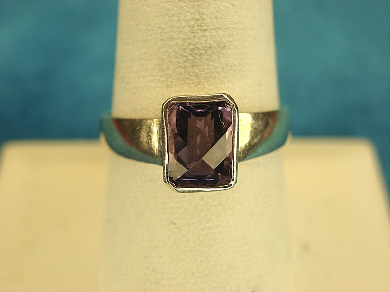 Pre-Owned Sterling Silver Amethyst Ring (Size 9)