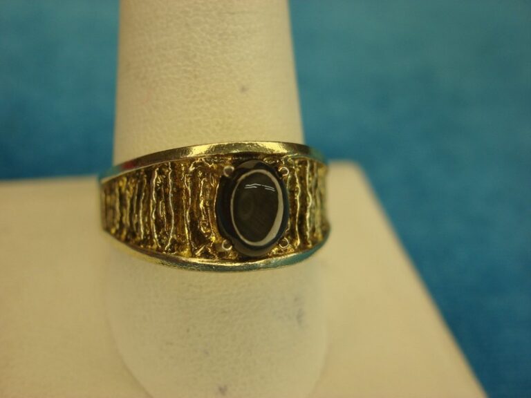 Gold vermeil sterling silver ring with black star sapphire (size 10.75)
