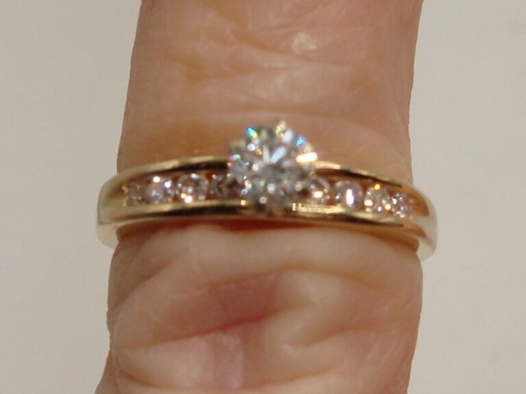 14K Gold 30pt Diamond Engagement Ring - Size 4.5