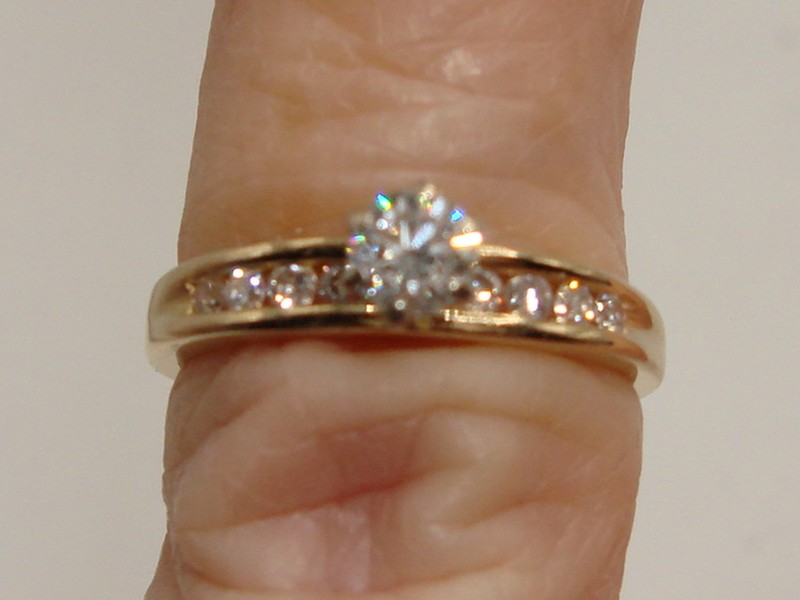14K Gold 30pt Diamond Engagement Ring - Size 4.5