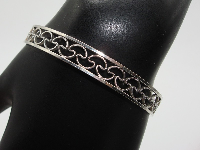 Vintage Krementz silver filigree cuff bracelet