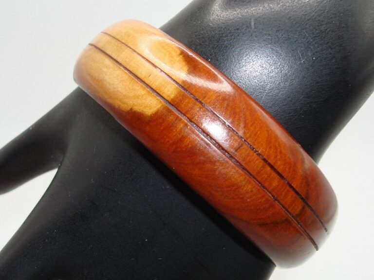 Vintage signed Ralph Terry Grand Cayman wooden bangle bracelet