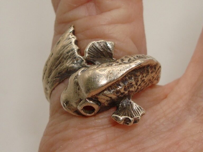 Vintage Orb Sterling Silver Koi Ring Size 5