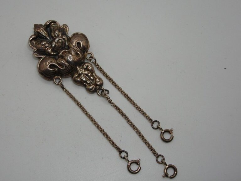 Vintage sterling silver chatelaine brooch with fleur-de-lis design, marked 925