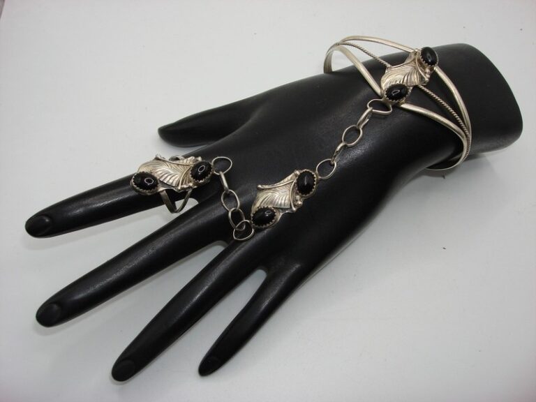 Vintage 1960s Navajo Sterling Silver & Onyx Bracelet & Ring Set