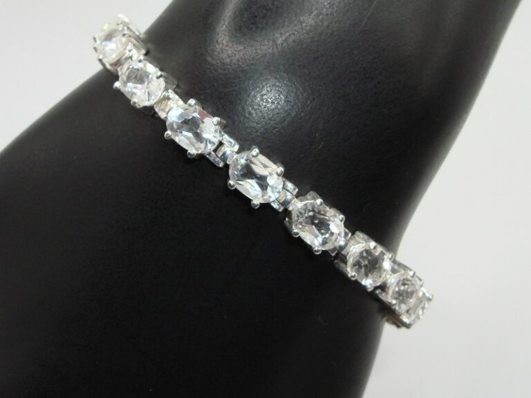 Sterling Silver Tennis Bracelet with 20ctw White Topaz - 7 1/4" (Excellent Condition)