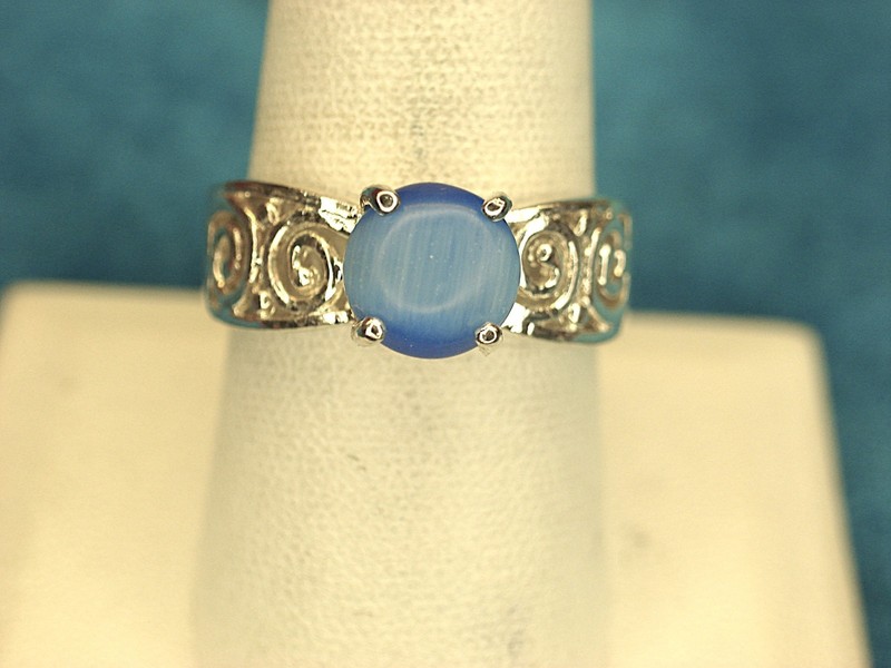 Sterling silver filigree ring with blue stone, size 9
