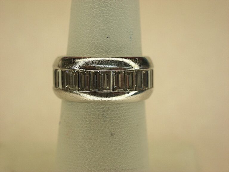 Sterling silver band ring with baguette cubic zirconia stones, size 6