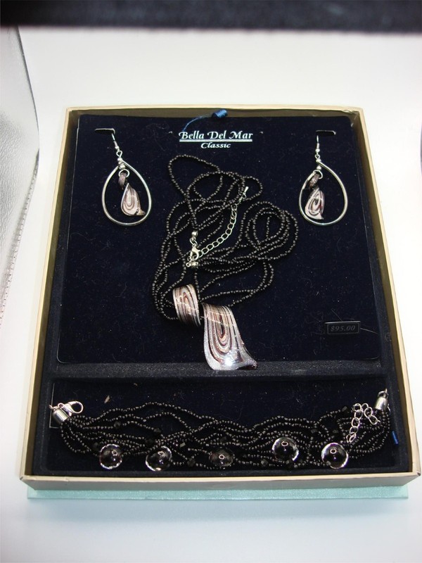 Vintage-Inspired Della del Mar Parure Set