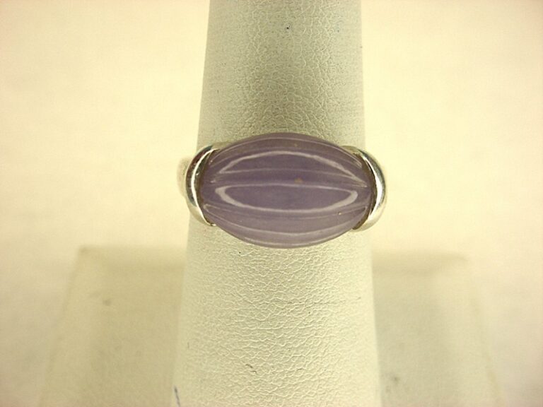 Sterling silver ring with lavender jade stone, size 7