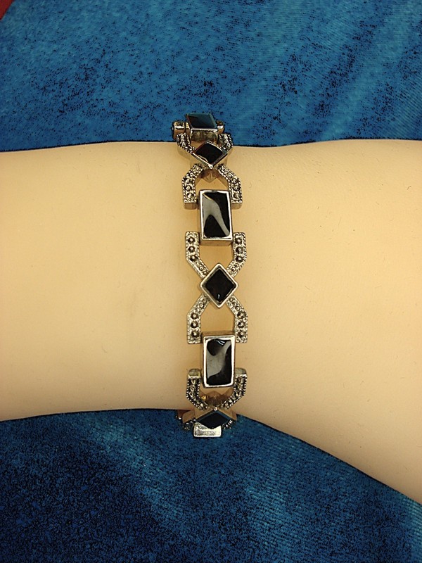Vintage silver-tone bracelet with faux onyx accents, bold estate style, 7.5 inches