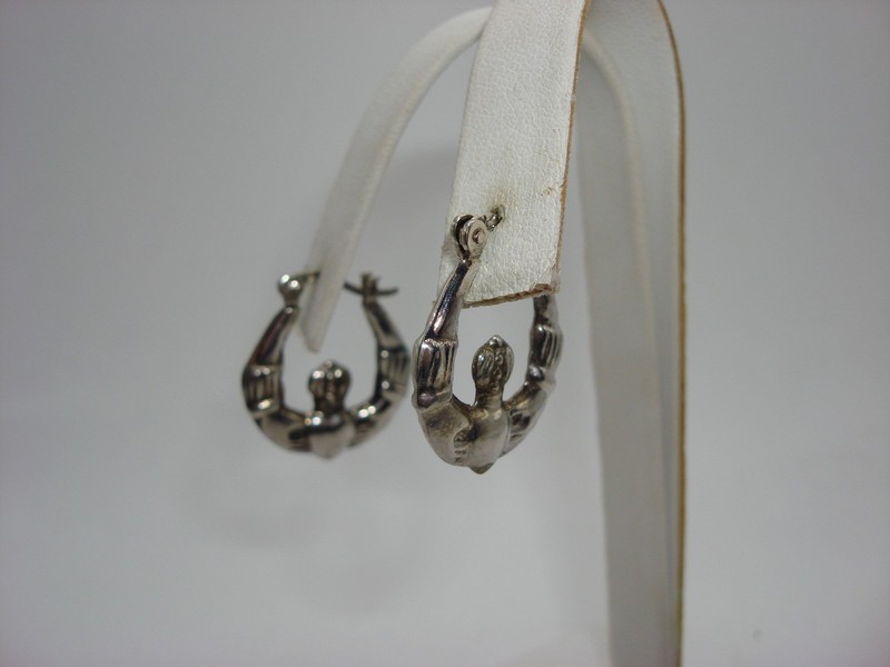 Vintage Irish Sterling Silver Claddagh Earrings (925 RSE)