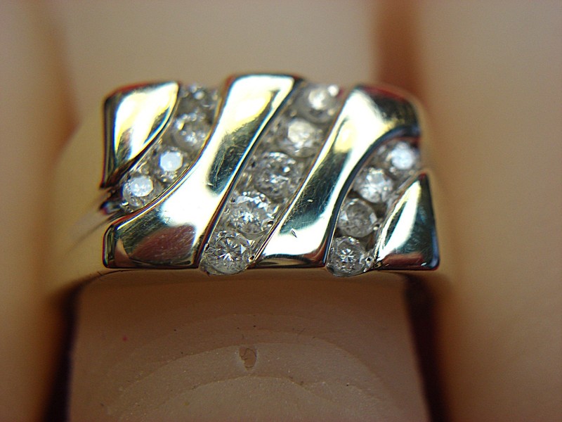 10K yellow gold men's diamond ring with 1/2ctw sparkle, size 10 3/4