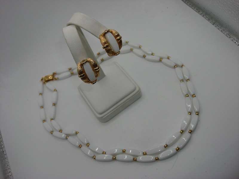 Vintage Napier white milk glass necklace and earrings set in gold tone, mint condition