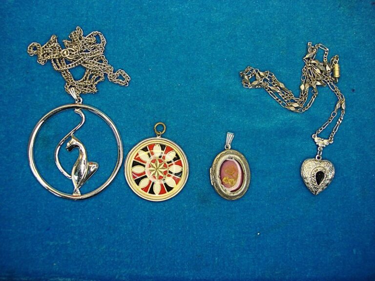 Vintage Estate Necklace & Pendant Lot of 4