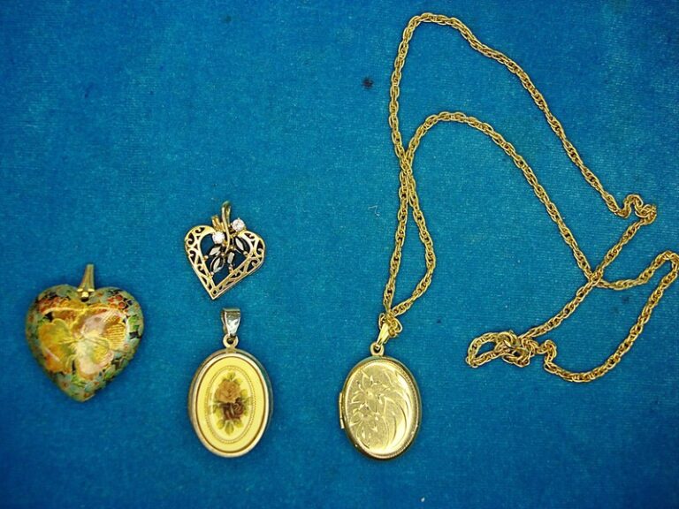 Vintage estate necklace and pendant lot of four