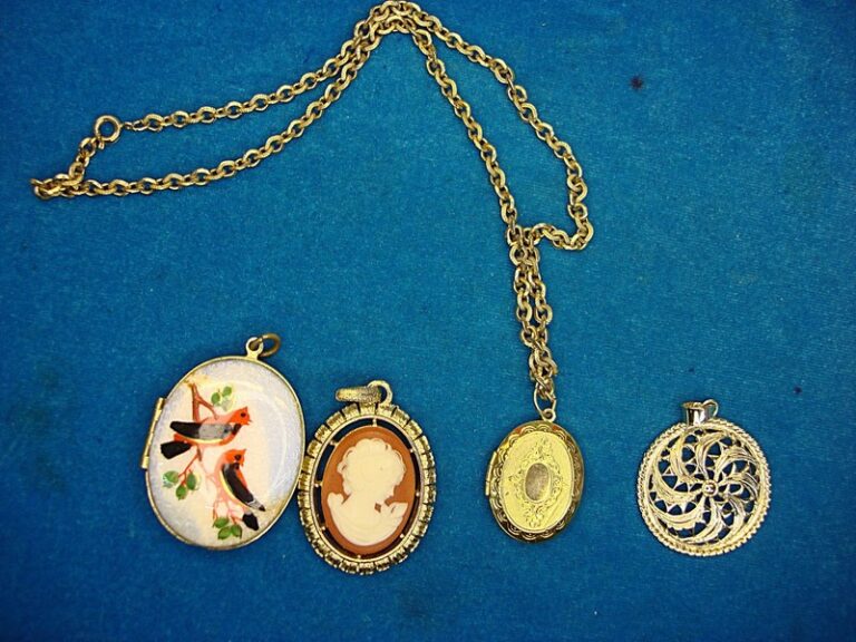 Vintage Estate Necklace & Pendant Lot of 4