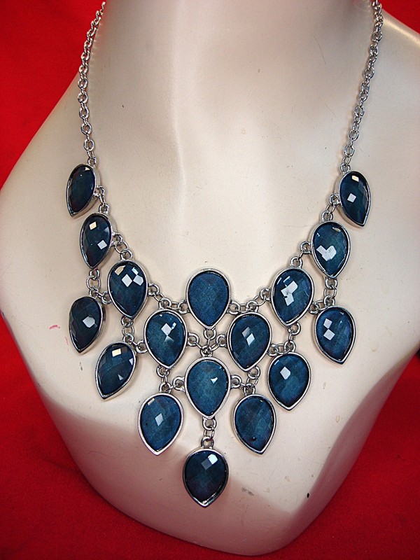 Vintage silver tone necklace with blue pear shaped stones