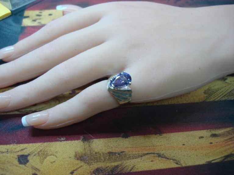 Vintage sterling silver amethyst ring