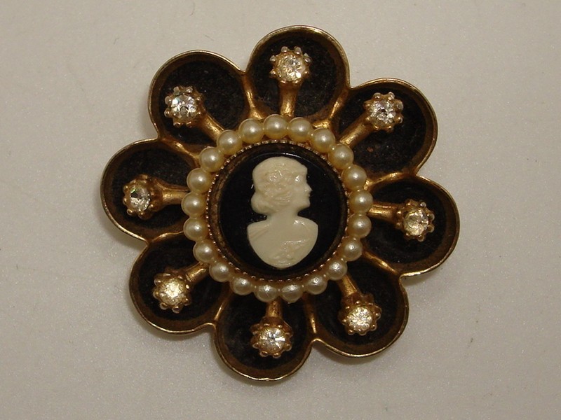 Vintage Coro cameo brooch with rhinestones and faux pearls