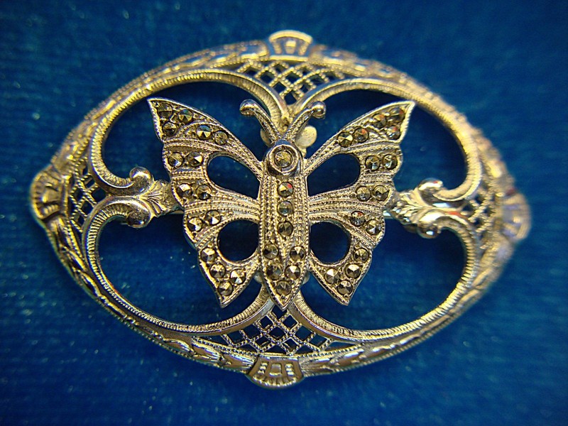 Vintage Art Nouveau Sterling Silver Brooch with Marcasites