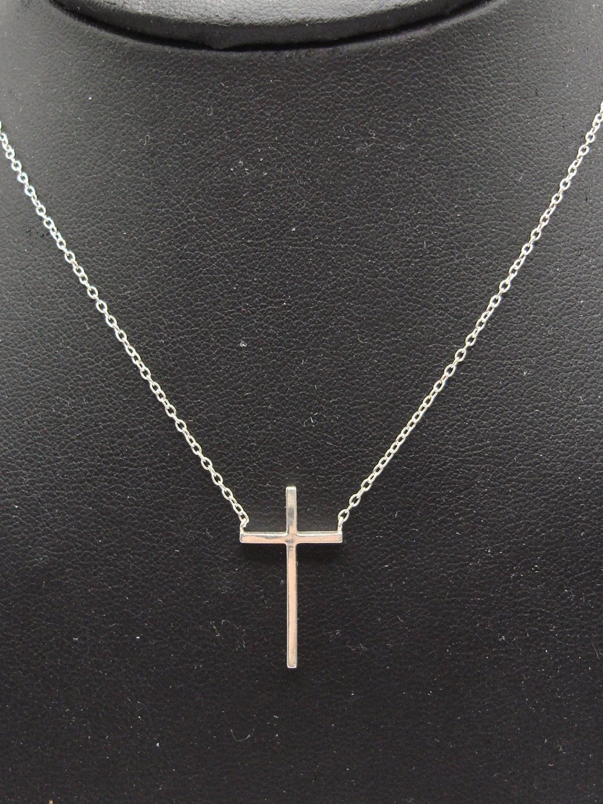 Vintage sterling silver cross pendant necklace