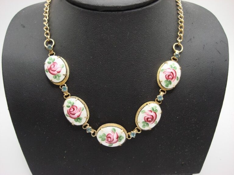 Vintage guilloche enamel rose choker necklace in gold tone with blue rhinestones