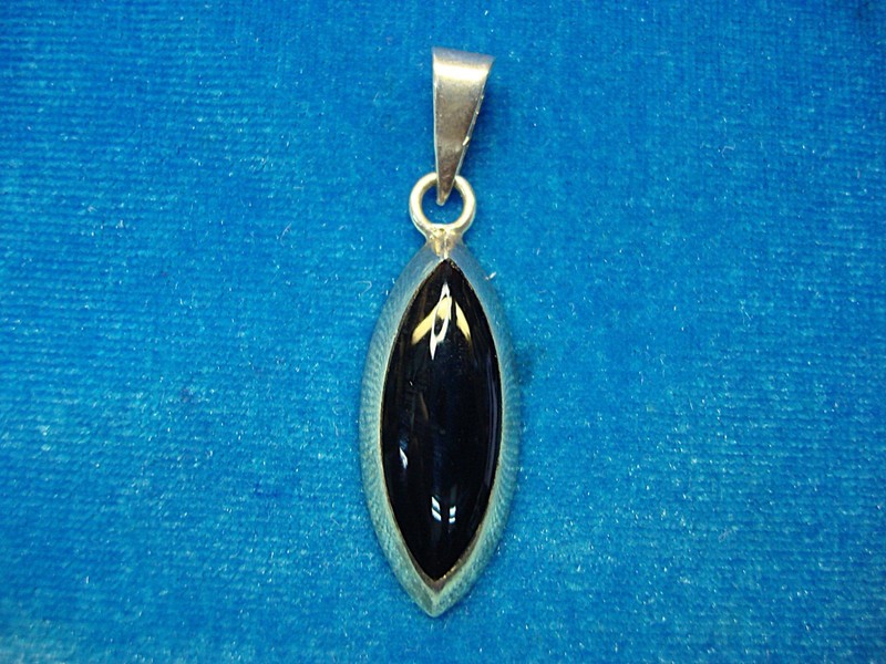 Handmade Sterling Silver Onyx Pendant - Mexico
