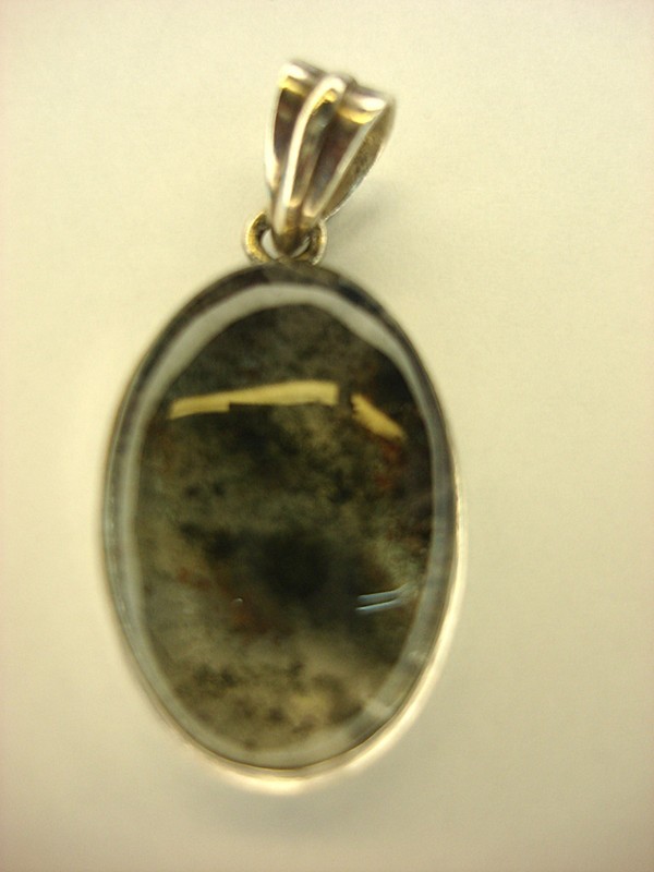 Vintage oval quartz pendant in sterling silver