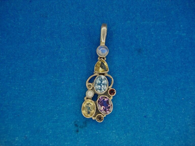 Vintage sterling silver pendant with multicolor stones and pearl