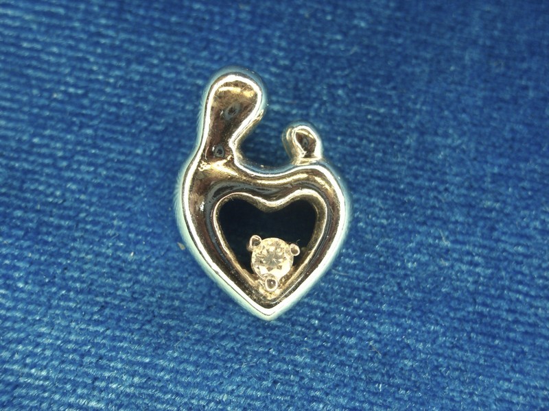 Sterling silver mother & child pendant with simulated diamond