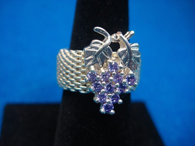 Sterling silver grape bunch ring with simulated amethyst stones, size 8